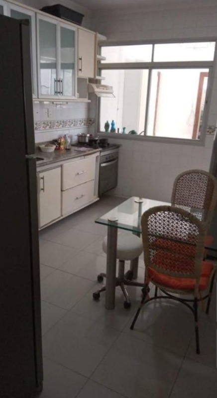 Apartamento à venda com 3 quartos, 165m² - Foto 10