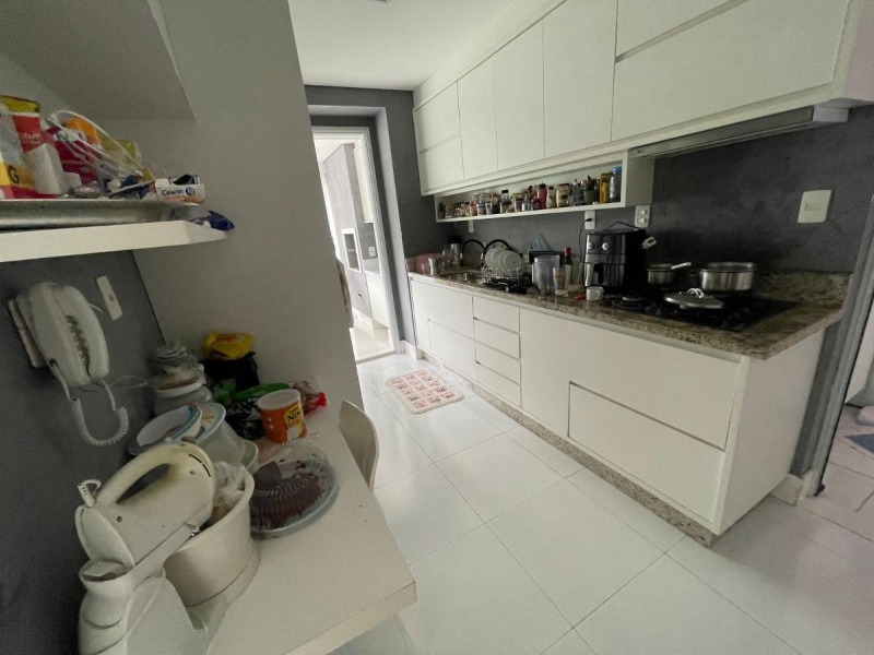 Apartamento à venda com 3 quartos, 134m² - Foto 9