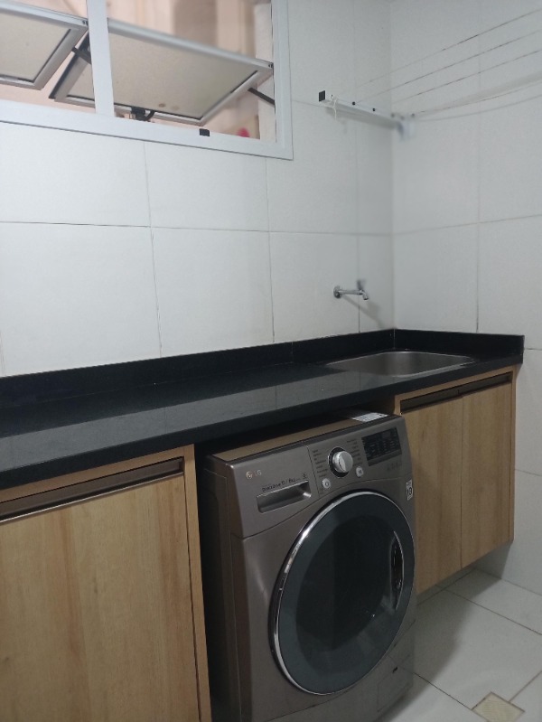 Apartamento à venda com 2 quartos, 62m² - Foto 4