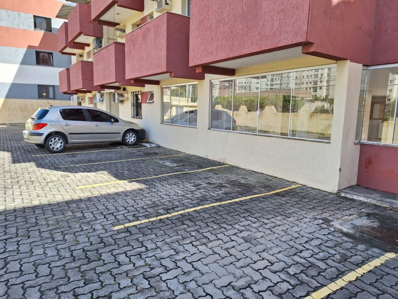 Apartamento à venda com 2 quartos, 70m² - Foto 10