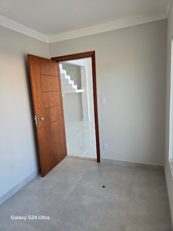 Casa à venda com 4 quartos, 338m² - Foto 4