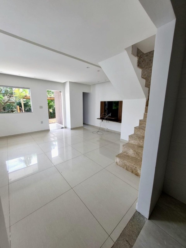 Casa à venda com 3 quartos, 214m² - Foto 14