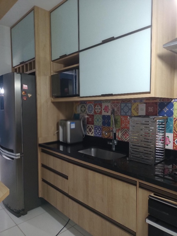 Apartamento à venda com 2 quartos, 62m² - Foto 2