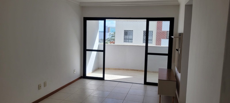 Apartamento para alugar com 3 quartos, 76m² - Foto 3