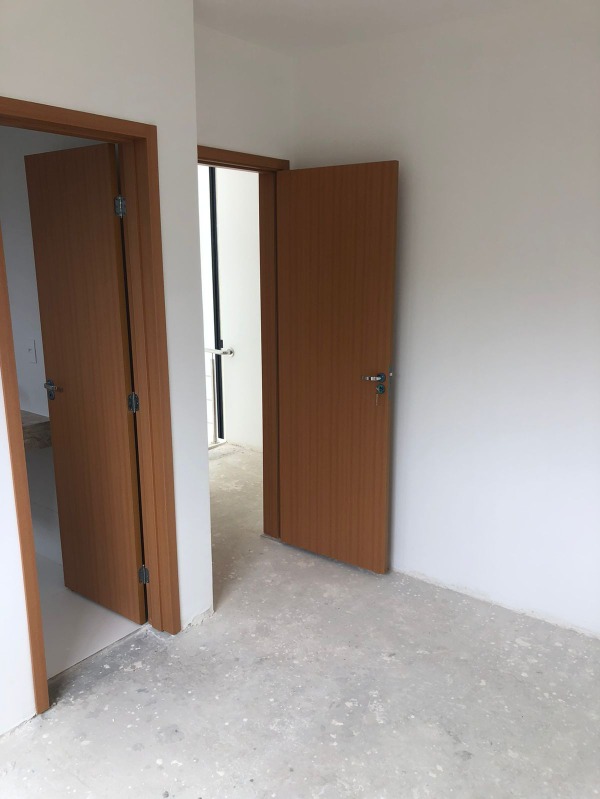 Casa à venda com 3 quartos, 100m² - Foto 11