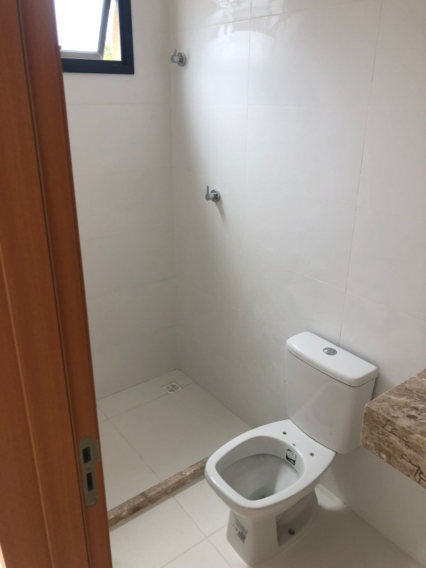 Casa à venda com 3 quartos, 100m² - Foto 9