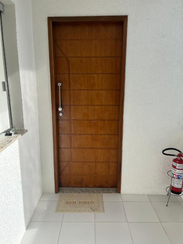 Apartamento à venda com 3 quartos, 165m² - Foto 2