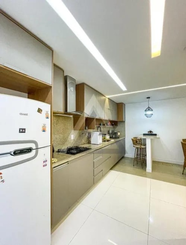 Casa para alugar com 4 quartos, 80m² - Foto 6