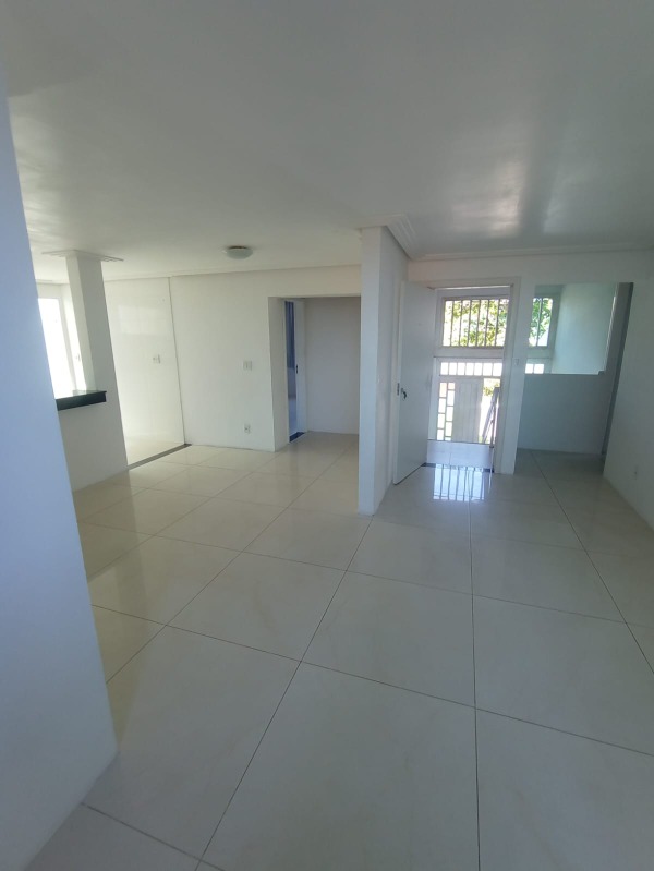 Apartamento para alugar com 3 quartos, 120m² - Foto 2