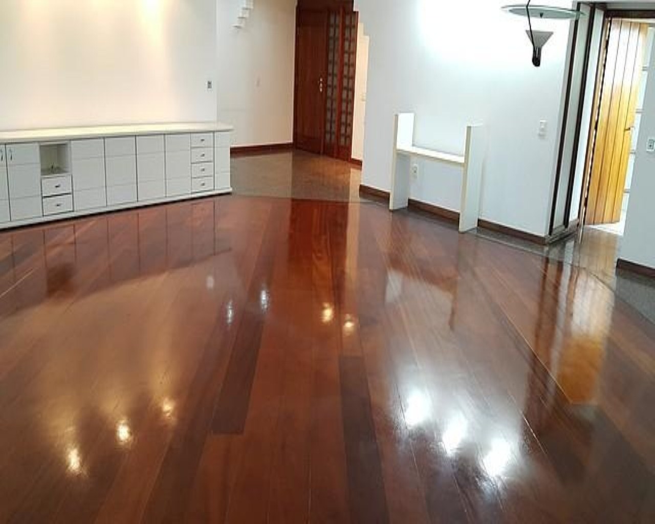 Apartamento à venda com 4 quartos, 300m² - Foto 1