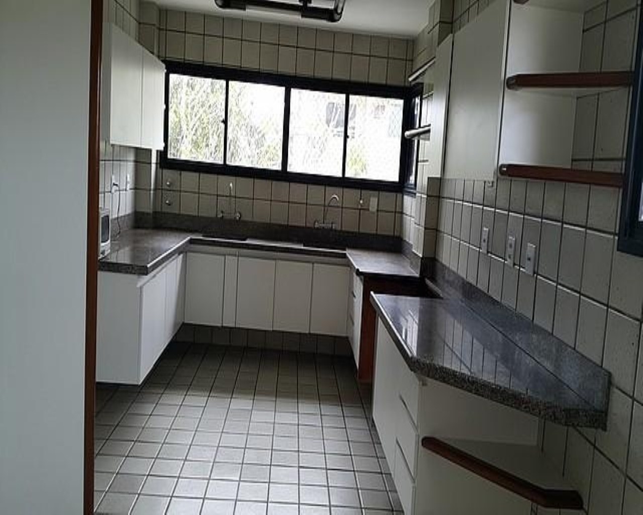 Apartamento à venda com 4 quartos, 300m² - Foto 8