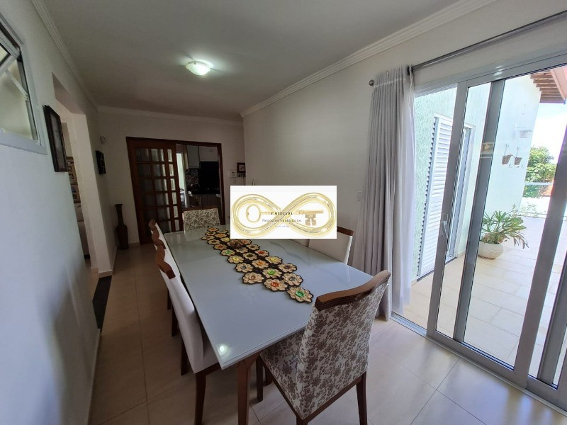 Casa à venda com 3 quartos, 177m² - Foto 12