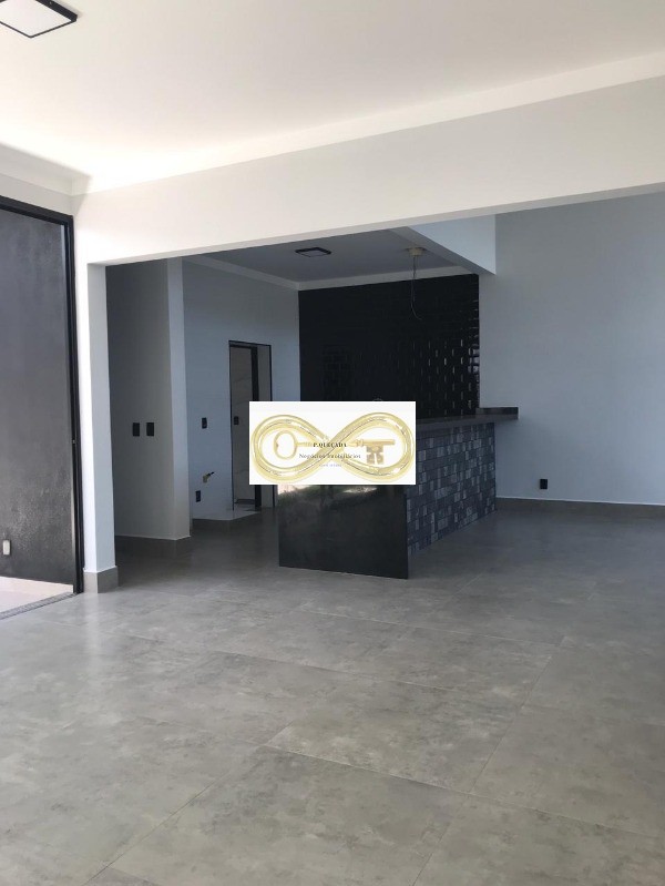 Casa à venda com 3 quartos, 180m² - Foto 3