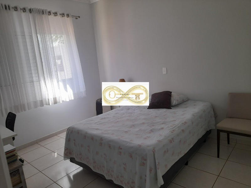 Casa à venda com 2 quartos, 180m² - Foto 16