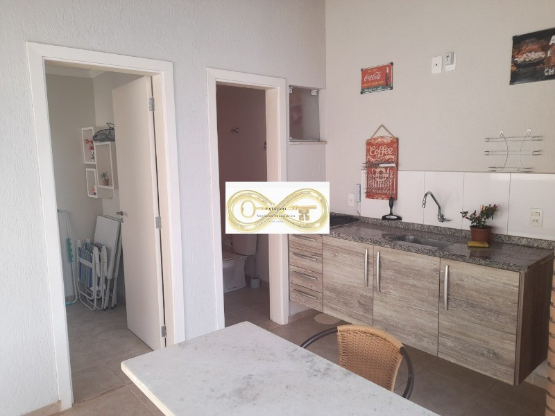 Casa à venda com 2 quartos, 180m² - Foto 11