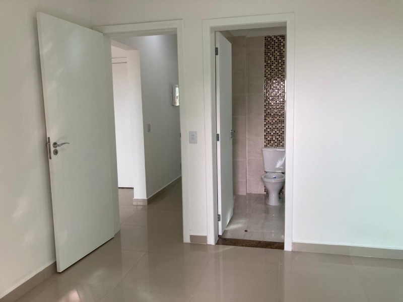 Apartamento para alugar com 2 quartos, 70m² - Foto 28