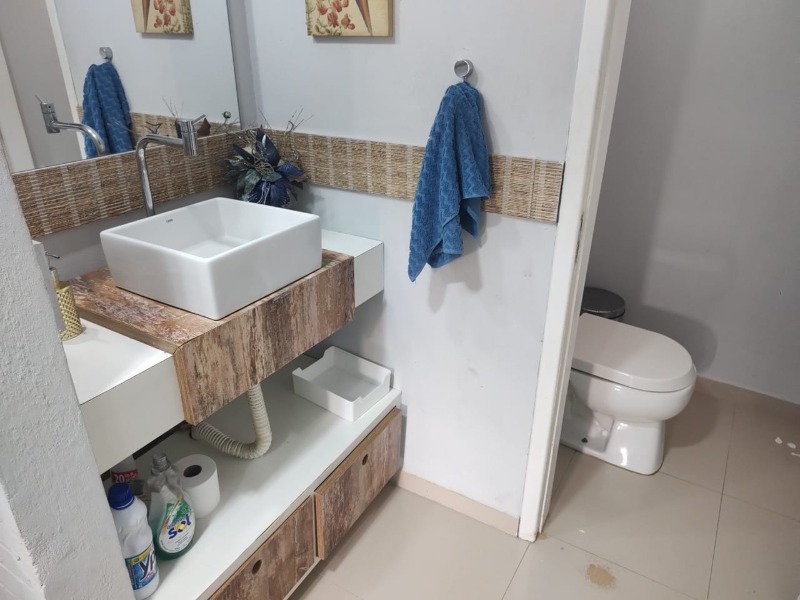 Casa à venda com 4 quartos, 218m² - Foto 13