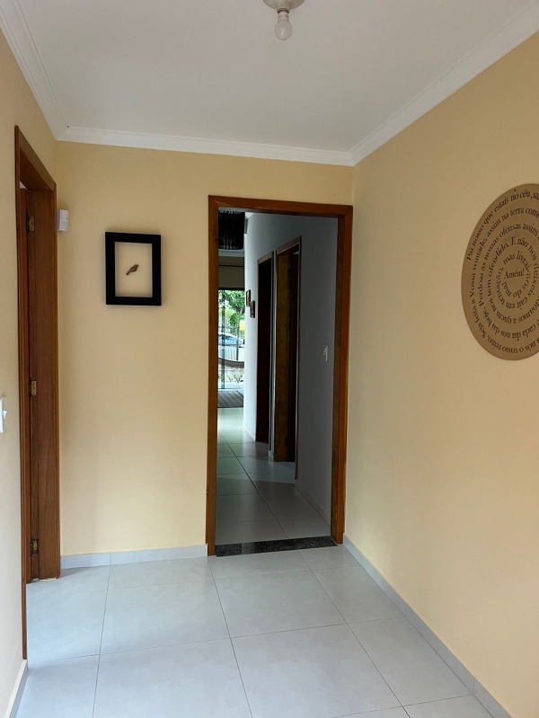 Casa à venda com 3 quartos, 180m² - Foto 11