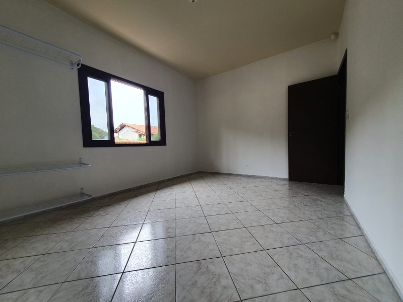 Casa para alugar com 3 quartos, 167m² - Foto 14