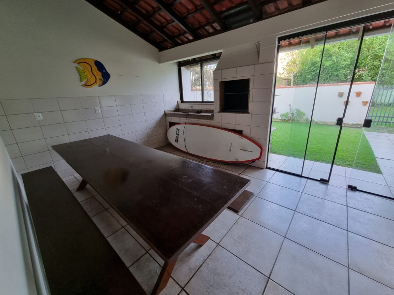 Casa à venda com 4 quartos, 240m² - Foto 14