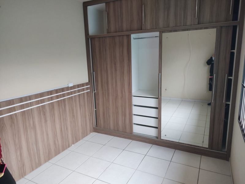 Casa para alugar com 3 quartos, 80m² - Foto 13