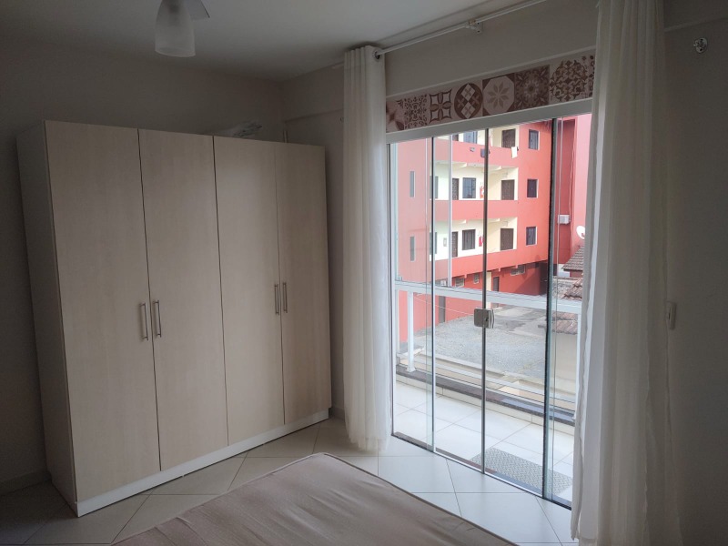 Apartamento para alugar com 2 quartos, 74m² - Foto 11