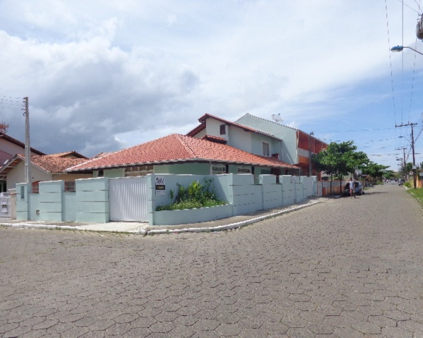 Casa à venda e aluguel com 4 quartos, 180m² - Foto 4