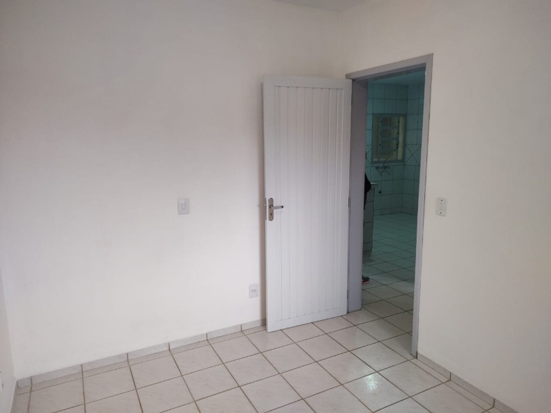 Apartamento para alugar com 2 quartos, 80m² - Foto 12