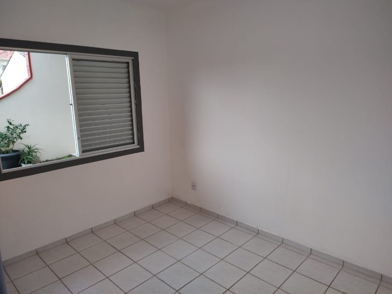 Apartamento para alugar com 2 quartos, 80m² - Foto 11