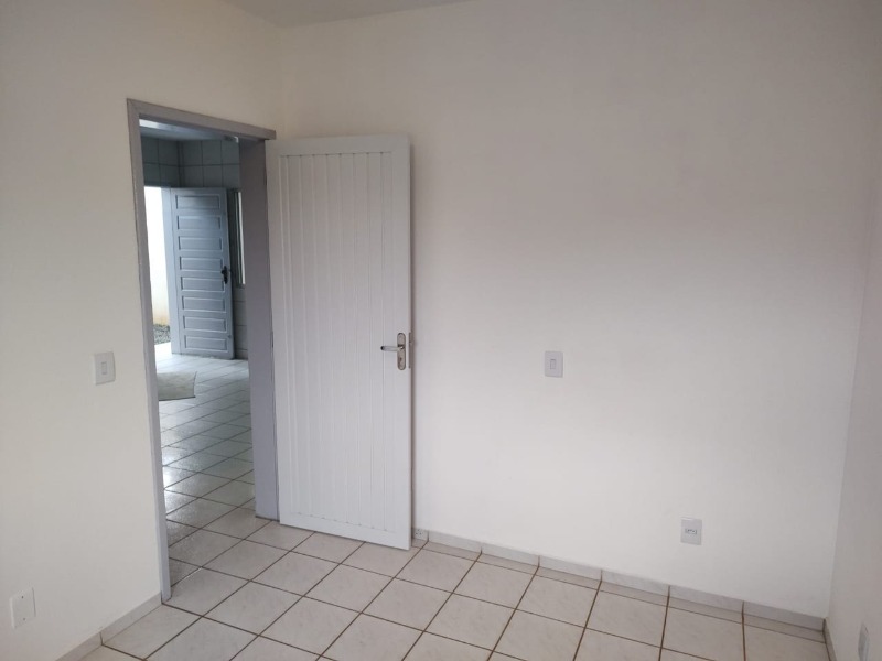 Apartamento para alugar com 2 quartos, 80m² - Foto 4