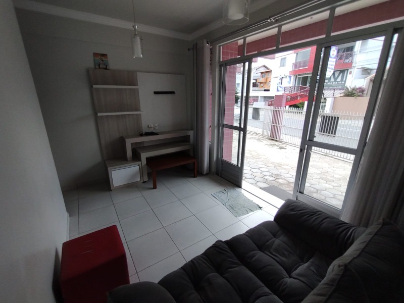 Apartamento para alugar com 1 quarto, 80m² - Foto 9