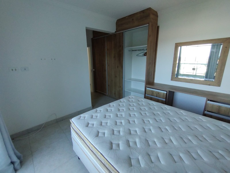 Apartamento para alugar com 2 quartos, 110m² - Foto 12