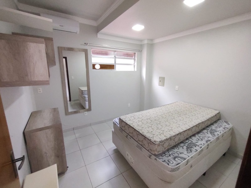 Apartamento para alugar com 1 quarto, 80m² - Foto 6