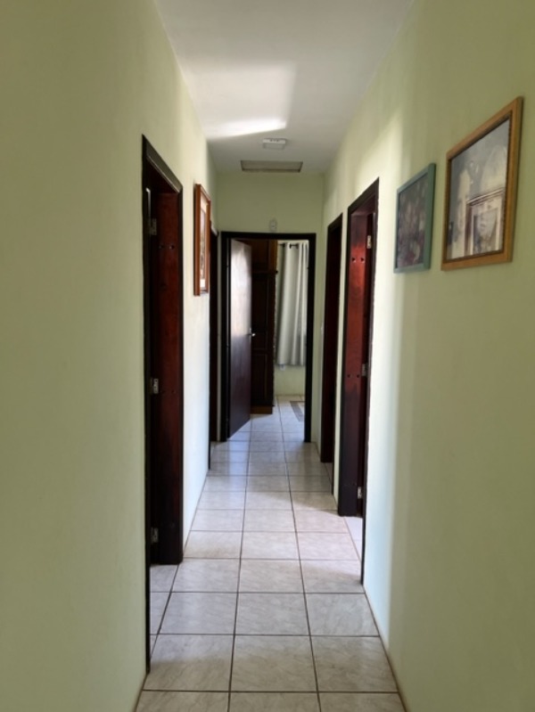 Casa à venda com 4 quartos, 150m² - Foto 12