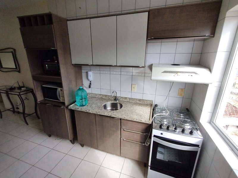 Apartamento para alugar com 1 quarto, 70m² - Foto 13