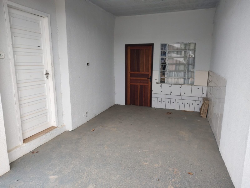 Casa para alugar com 4 quartos, 140m² - Foto 4