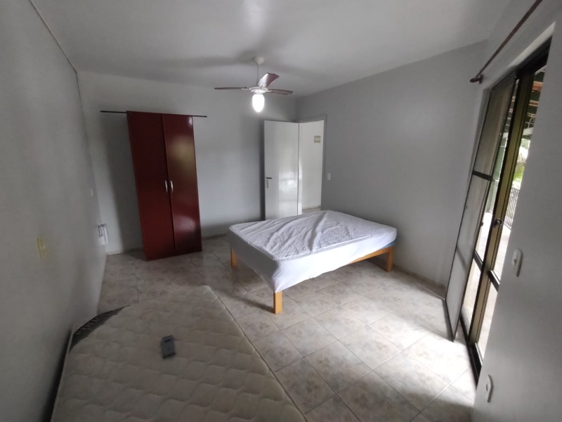 Casa para alugar com 4 quartos, 120m² - Foto 3