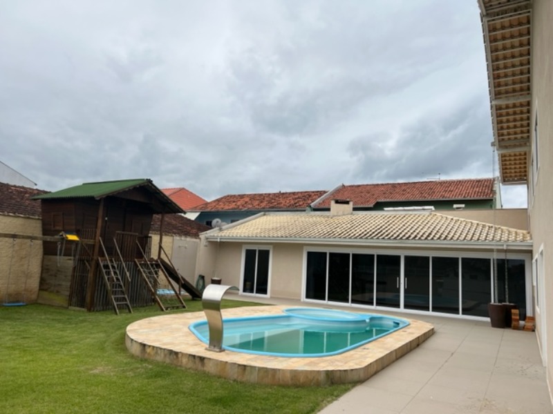 Casa à venda com 4 quartos, 380m² - Foto 3