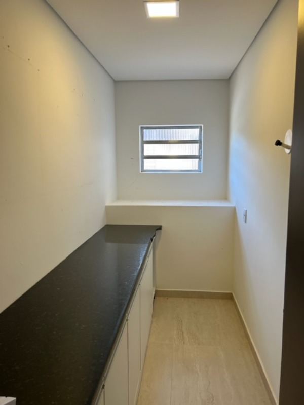 Casa à venda com 4 quartos, 380m² - Foto 18