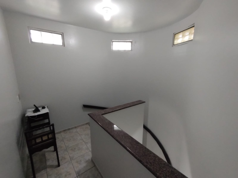 Casa para alugar com 4 quartos, 120m² - Foto 17