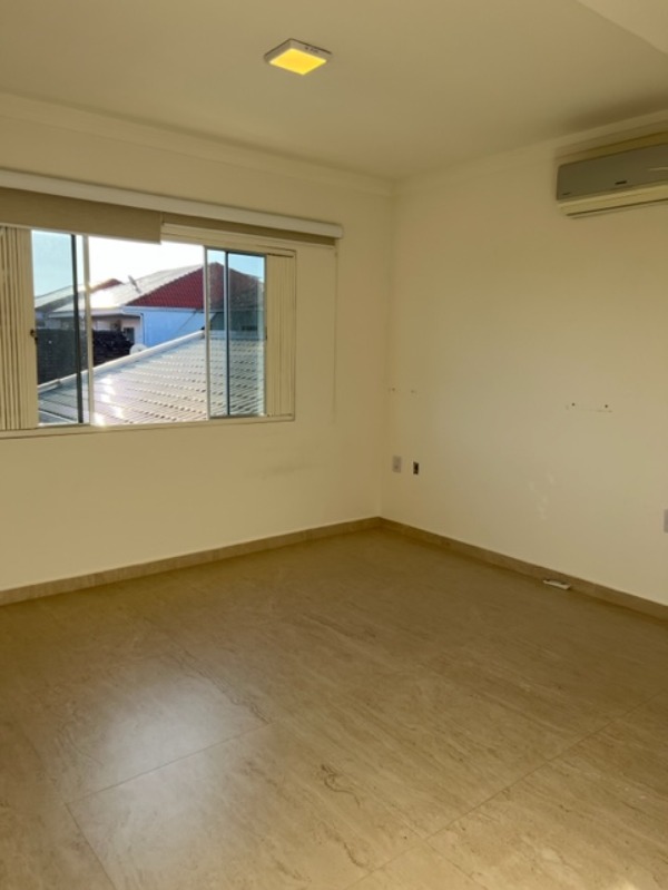 Casa à venda com 4 quartos, 380m² - Foto 28