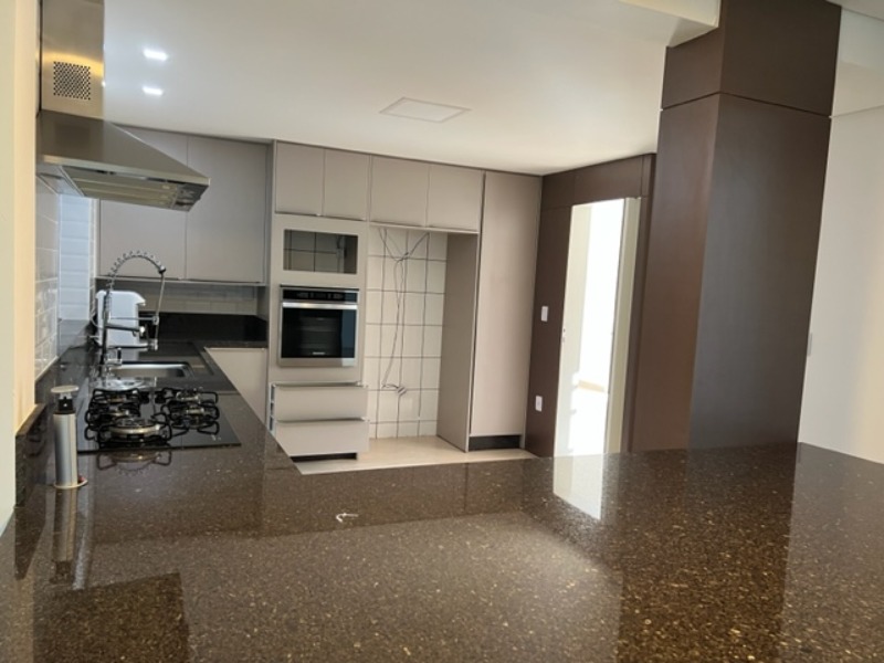 Casa à venda com 4 quartos, 380m² - Foto 14