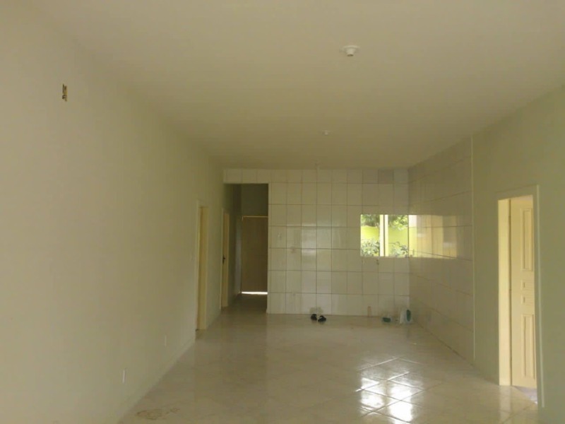 Casa à venda com 3 quartos, 90m² - Foto 4