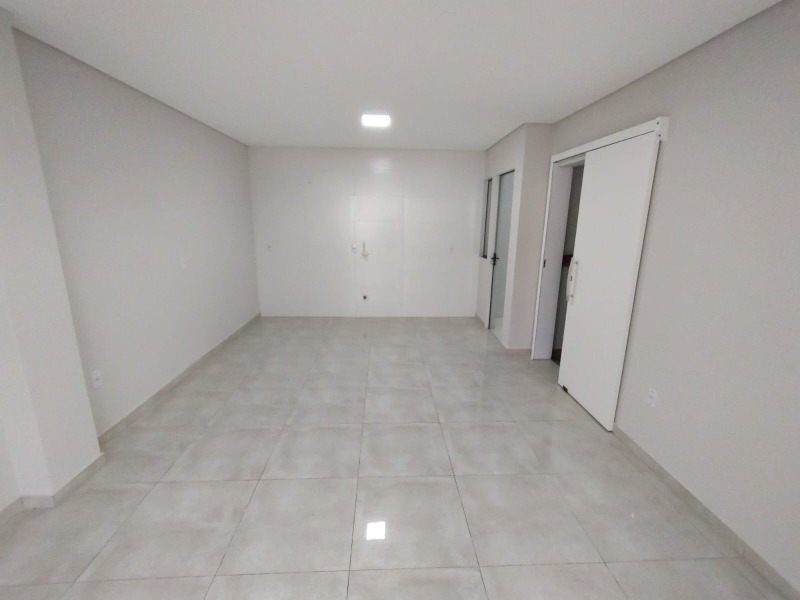 Casa para alugar com 2 quartos, 70m² - Foto 7