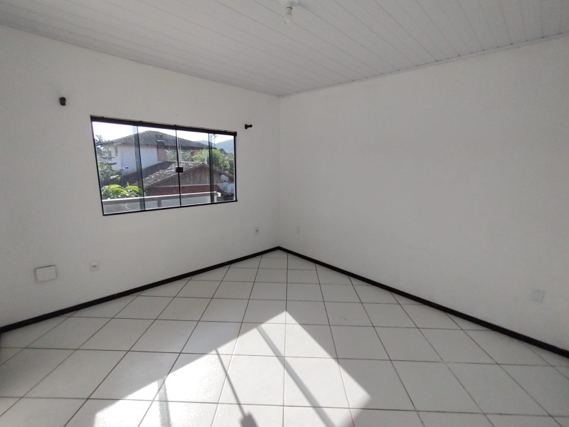 Casa para alugar com 5 quartos, 95m² - Foto 22