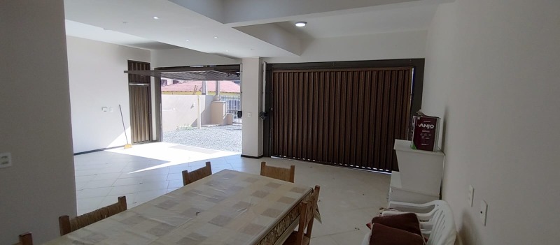 Casa para alugar com 5 quartos, 140m² - Foto 42