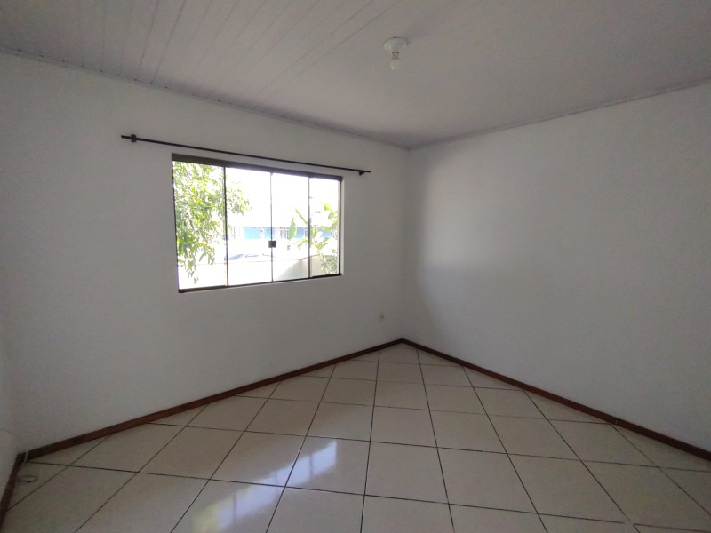 Casa para alugar com 5 quartos, 95m² - Foto 7