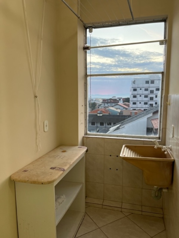 Apartamento para alugar com 2 quartos, 60m² - Foto 14