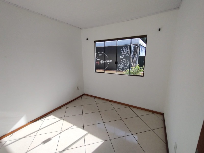 Casa para alugar com 5 quartos, 95m² - Foto 12