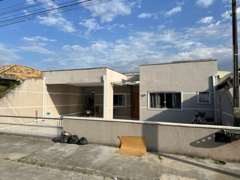 Casa à venda com 5 quartos, 200m² - Foto 19